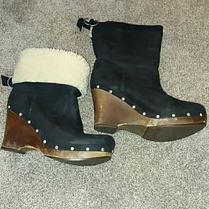 Ugg Suede wedge bootie